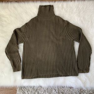 Gap turtleneck sweater